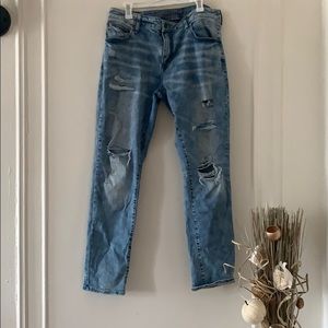 Distressed slim fit jeans